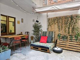 Planta baja con parking y patio a la venta en Cerdanyola Sur photo 0