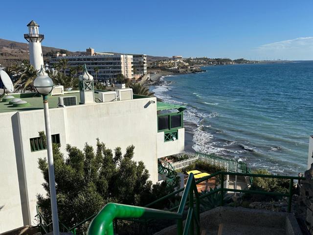 Bungalow en planta baja con acceso a la playa en Playa del Aguila photo 0