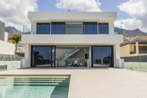 VILLA INDEPENDIENTE DE LUJO EN EL MADROÑAL - COSTA ADEJE photo 0
