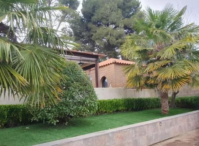 Excelente casa en venta en calle Belchite La Muela photo 0