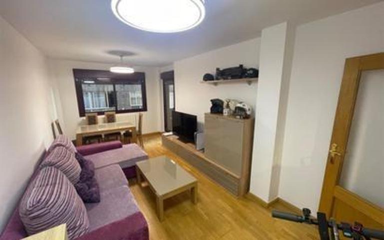 Excelente piso en venta en Calle Trovador photo 0