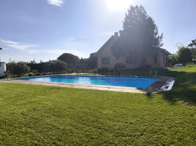 Casa o chalet independiente en venta en Camino Torre Berdejo Garrapinillos, 53 photo 0