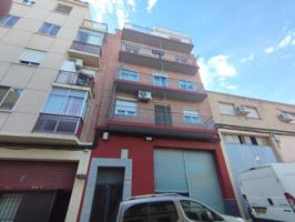 Oportunidad local barrio Oliver - 40.000 € photo 0