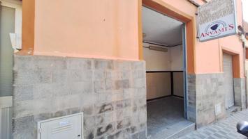 Se vende local en Barrio Nuevo de Ofra photo 0