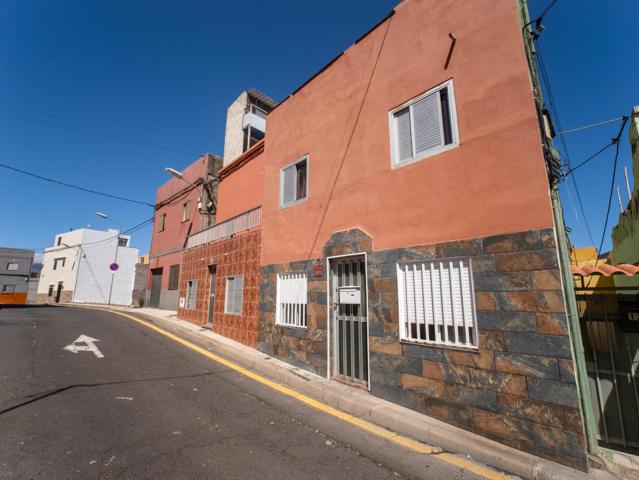 SE VENDE CASA TERRERA DE DOS PLANTAS EN OFRA photo 0