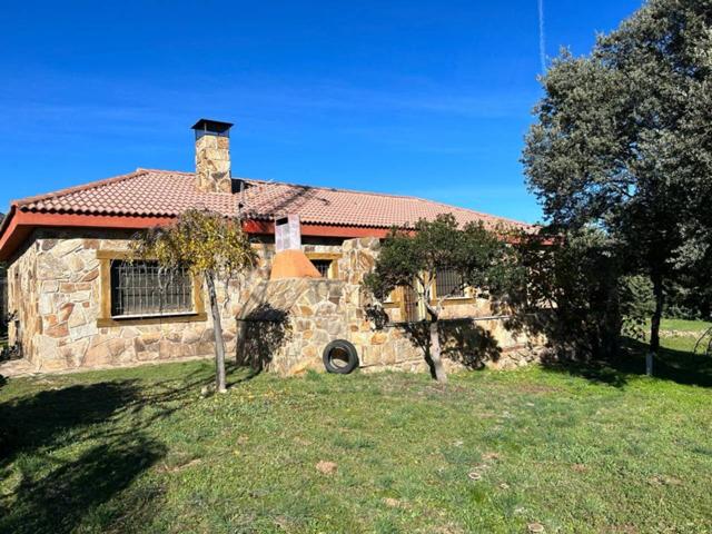 Chalet independiente en planta, con gran parcela. photo 0