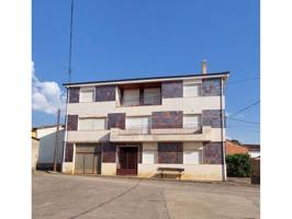 Casa 370 m2 con patio, Canalejas- Almanza photo 0