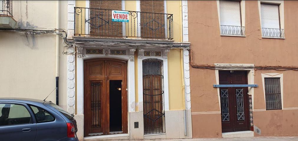 SE VENDE MARAVILLOSA CASA EN UNA DE LAS CALLES MAS EMBLEMATICAS DE LA VALL D'UIXO photo 0