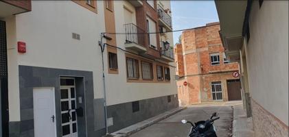 Amplio Piso de 3 habitaciones con terraza privada, garaje y trastero en La Vall d'Uixó photo 0