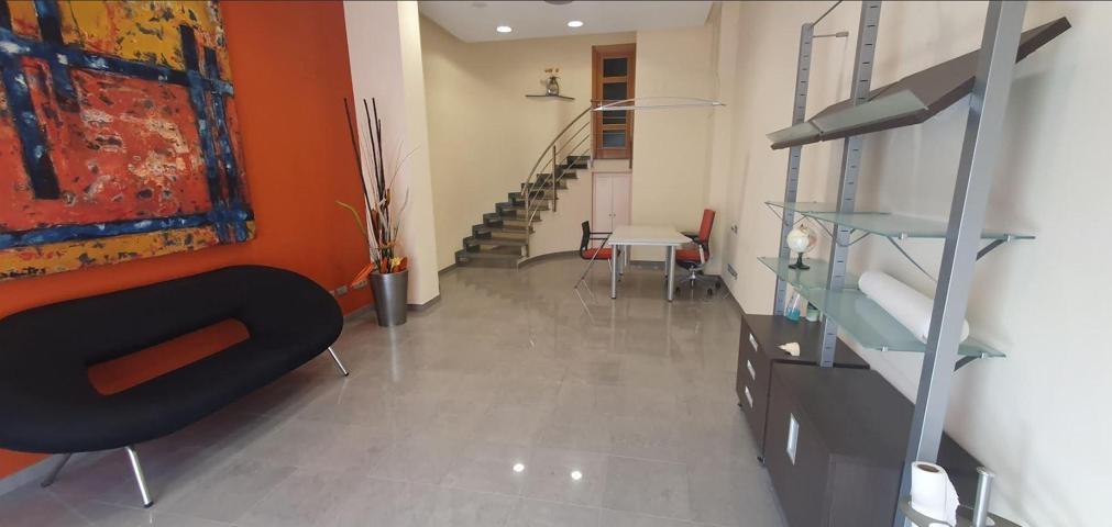 SE VENDE MAGNIFICO LOCAL EN EL POLIGONO 3 PARA ENTRAR A TRABAJAR photo 0