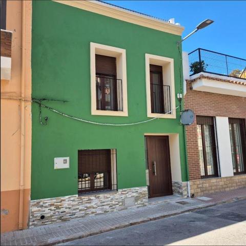 SE VENDE MAGNIFICA CASA NUEVA A ESTRENAR EN EL BARRIO DE LA SAGRADA FAMILIA LA VALL D'UIXO photo 0