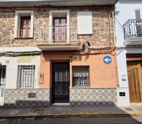SE VENDE CASA MUY ECONOMICA EN EL BARRIO LA PILARICA DE LA VALL D'UIXO photo 0