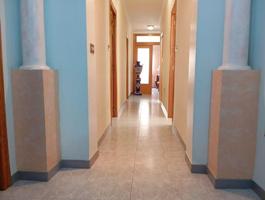 Amplio piso de 150 m2 en venta en Zona Carbonaire photo 0