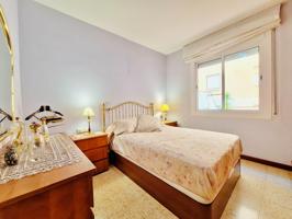 4 habitaciones, terraza y la mejor ubicación en Sabadell: ¿a qué esperas? photo 0