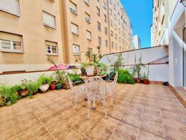 4 habitaciones, terraza y la mejor ubicación en Sabadell: ¿a qué esperas? photo 0