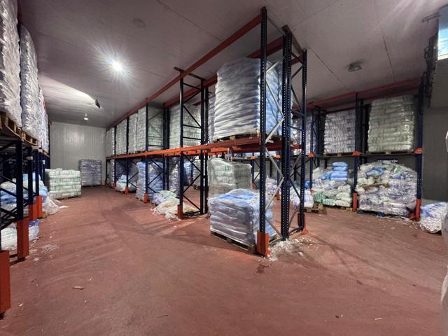 Local En venta en Pol ind el viso photo 0