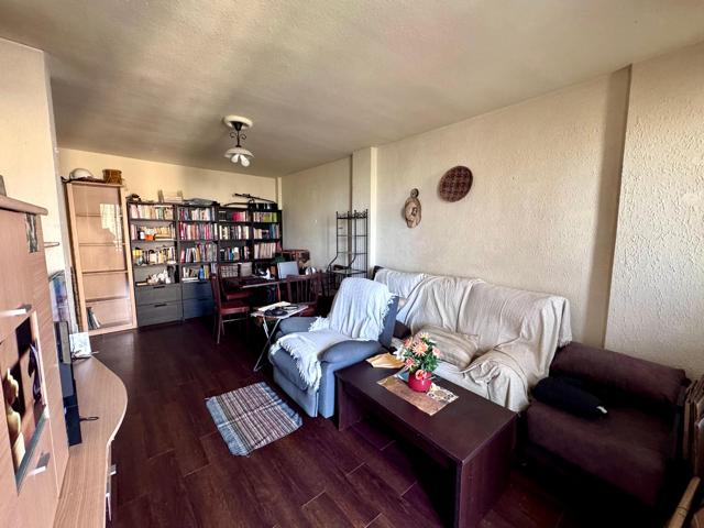 Piso En venta en Pol alameda photo 0