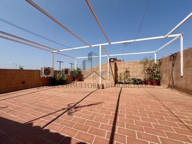 Casa En venta en Utrera photo 0