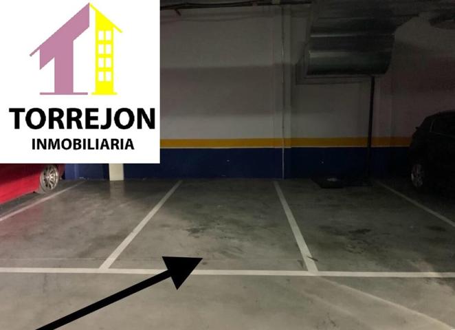AMPLIA PLAZA DE GARAJE EN AVENIDA ISABELA DE LA BRAGANZA photo 0
