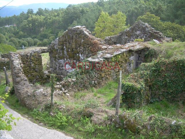 Casa rústica de piedra del país. photo 0