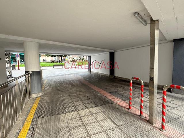 Plaza en venta en la calle Portela. photo 0