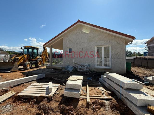 Donde empieza tu nueva vida: chalet de piedra de planta baja, en Areas (Ponteareas) photo 0