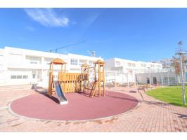 Chalet adosado en venta en Nuevo Tres Cantos photo 0