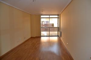 Piso en venta en Plasencia de 140 m2 photo 0