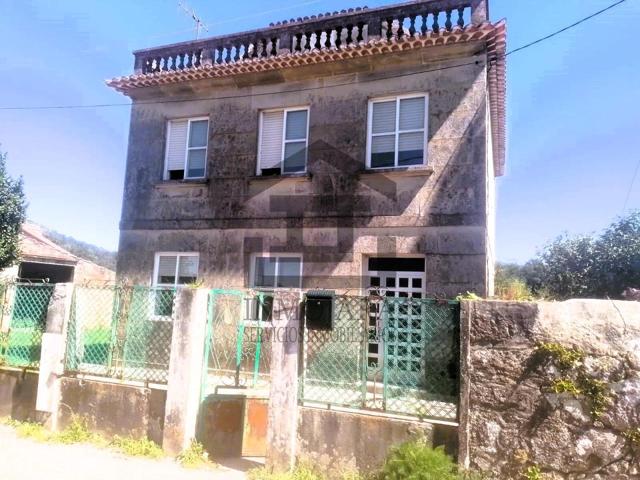 EN VENTA CASA PARA REFORMAR CON MUCHO TERRENO EN MOAÑA photo 0