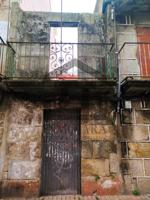 SOLAR EN VENTA EN EL CENTRO DE CANGAS CON LICENCIA Y PROYECTO photo 0