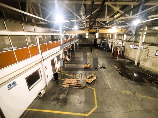 SE ALQUILA NAVE ACONDICIONADA PARA MECANIZADOS EN POLÍGONO DE A GRANXA photo 0