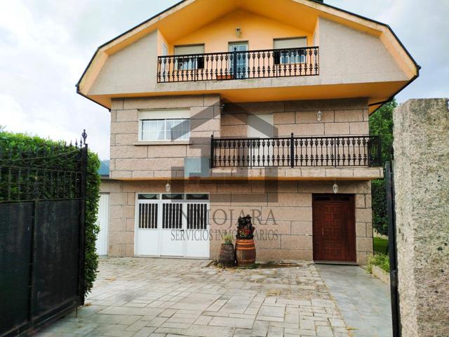 CHALET DE PIEDRA CON JARDÍN EN MOS photo 0