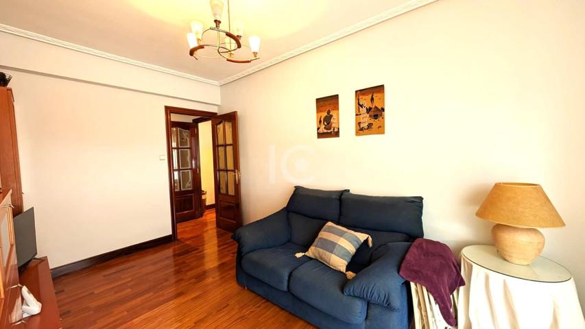 Piso En venta en Andra Mari, Getxo photo 0
