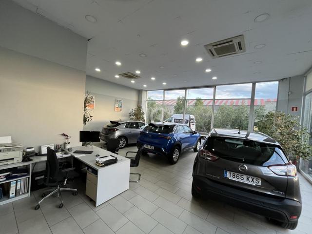 Nave Industrial En venta en Urduliz, Urduliz photo 0