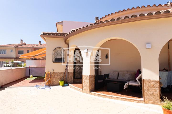 Casa en venta – Miami Platja (Mont-roig del Camp) photo 0
