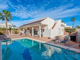 Unifamiliar Separadas En venta en Torrevieja photo 0