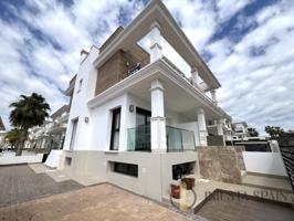 Villa En venta en Rojales photo 0