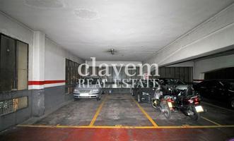 Plaza De Parking en venta en Barcelona de 17 m2 photo 0