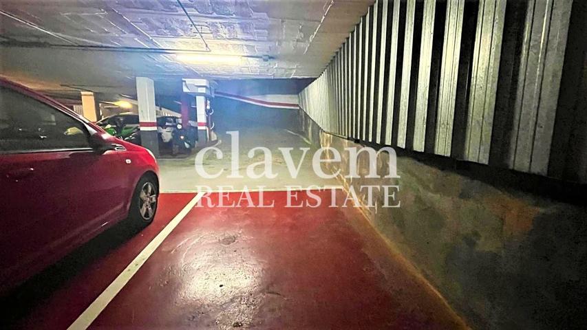 Plaza De Parking en venta en Barcelona de 11 m2 photo 0