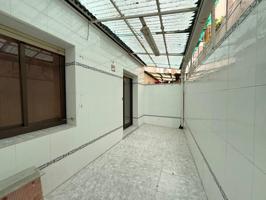 Planta baja reformada con patio photo 0