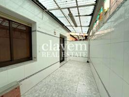Planta baja reformada con patio photo 0