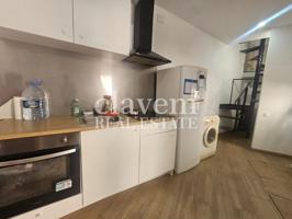 SE VENDE CASA PAREADA DE TRES PLANTAS EN BADALONA photo 0