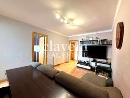 Encantador piso luminoso con balcón cerrado. photo 0