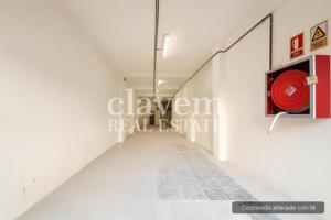 Local diáfano - Patio - Acceso a portería photo 0