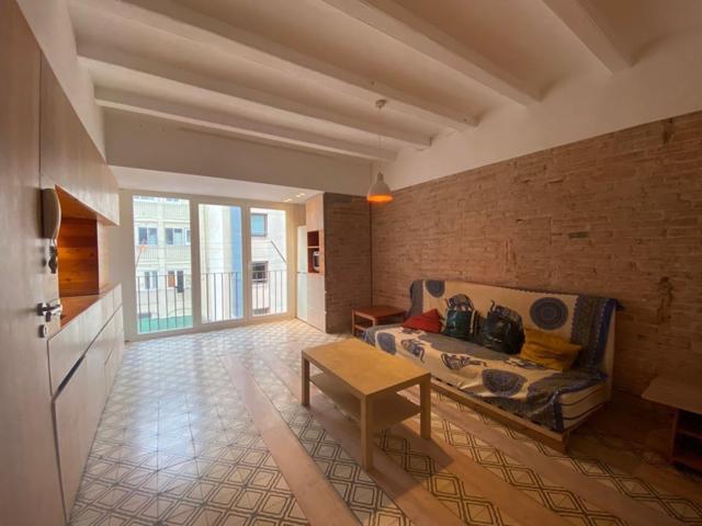 Piso En venta en Pj Batllo, Barcelona photo 0