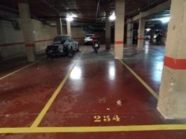 Parking En venta en Rosa Sensat, Barcelona photo 0