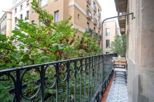Piso En venta en Cl Salomo Ben Adret, Barcelona photo 0