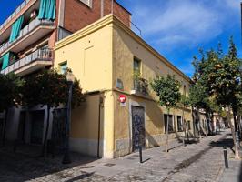 Unifamiliar Pareada En venta en Cl Peronella, Barcelona photo 0
