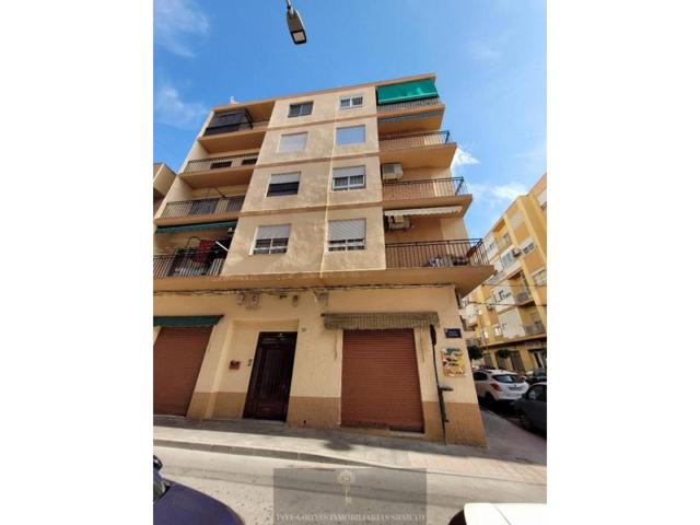 Piso en Elda, con 93 m² construidos, 3 dormitorios, 1 baños, para reformar, planta 4 sin ascensor photo 0