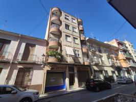 ¡Oportunidad en Yecla! Piso amplio de 103m² útiles en Calle Corredera - Ideal Inversores photo 0